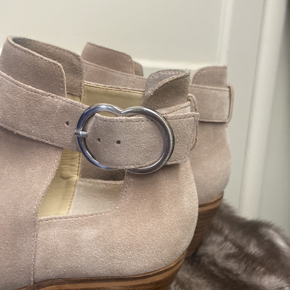 Sole Society Tan Suede Booties sz 9 - Picture 7 of 7